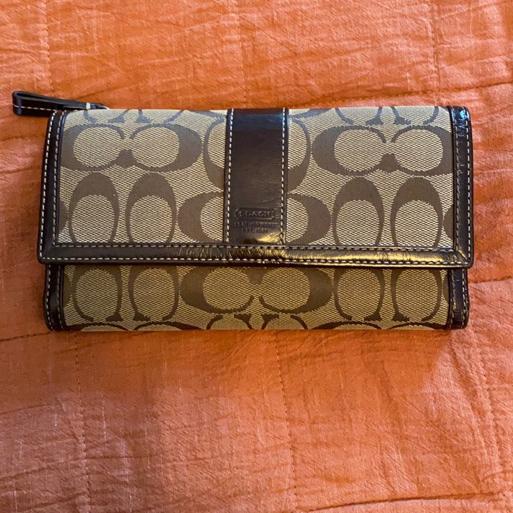 Authentic Coach Wallet Gem